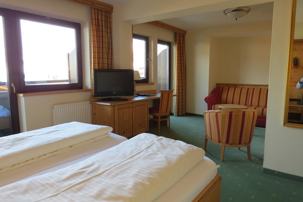 Hotel Roesslwirt Kirchberg in Tirol Oda fotoğraf